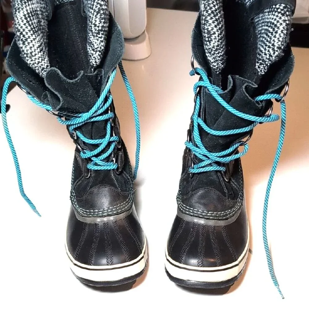 Sorel Joan Of Arctic Black and Blue Lace Up Waterproof Boots Size 9